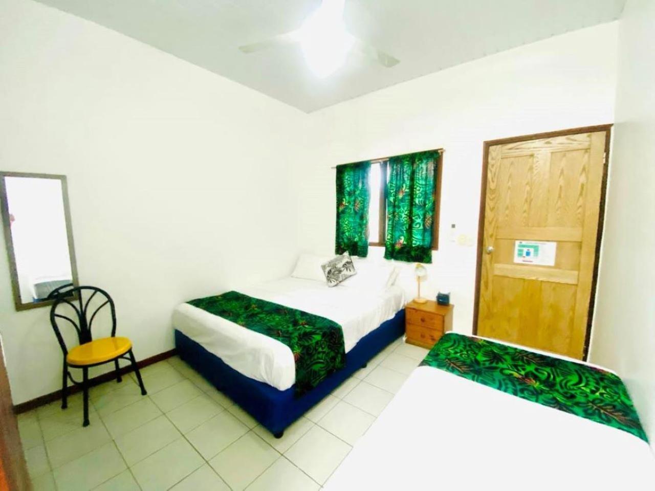 Travellers Motel Vanuatu Порт-Віла Екстер'єр фото